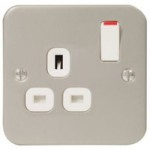 SURFACE SWITCHSOCKET OUTLET 1 GANG METALCLAD MC521